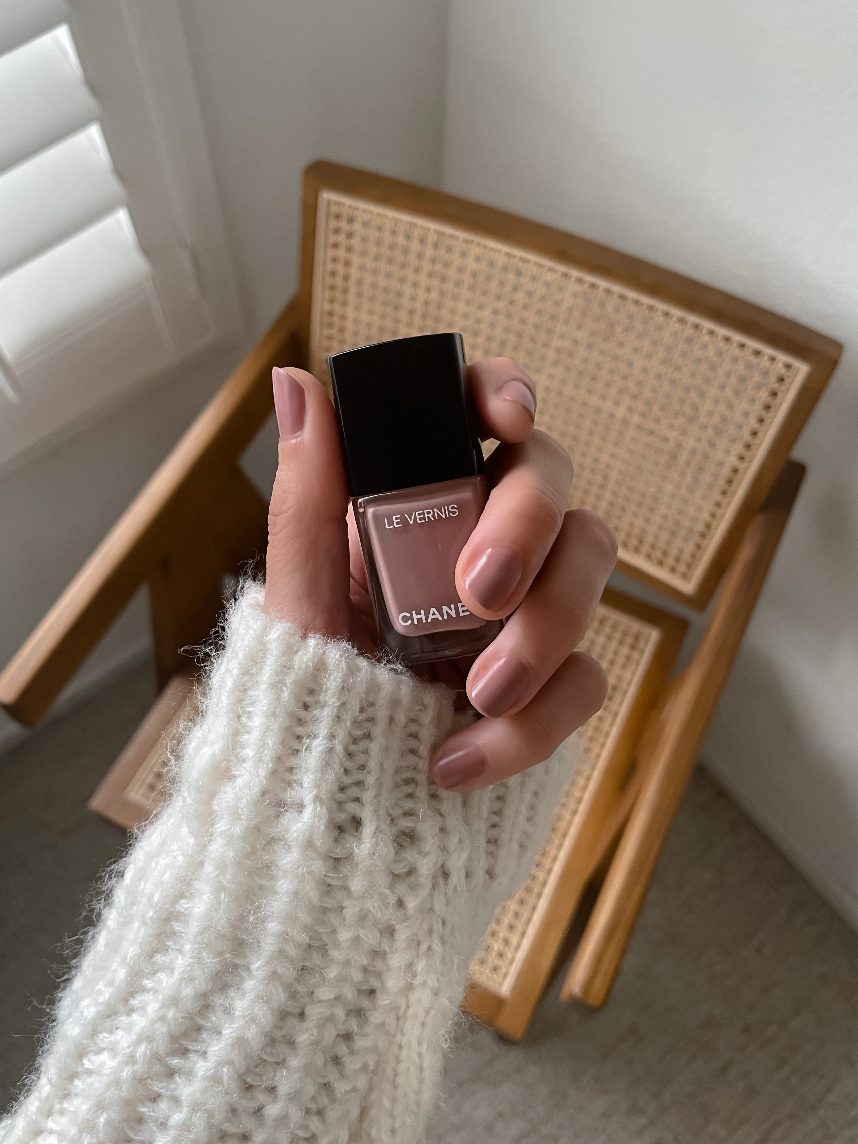 IT IS TRUE. I LIVE WITHOUT THESE 5 CHANEL NAIL COLORS – The Edition